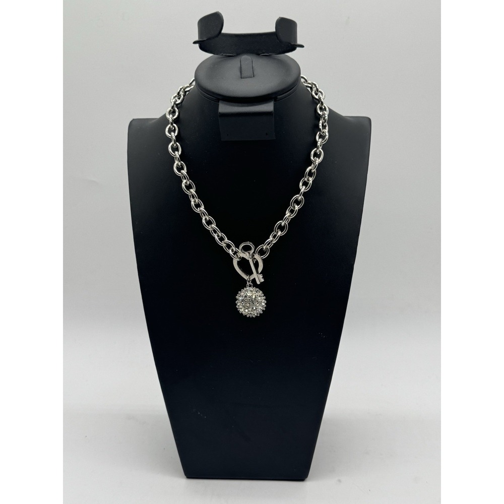 Silver Tone GUESS Chain Link Necklace Heart & Key Toggle Rhinestone Dome Pendant